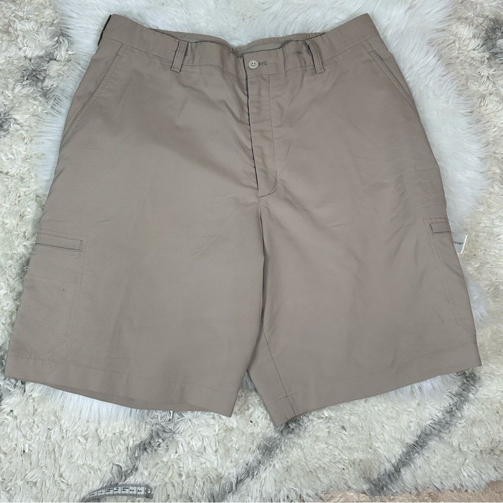 Nike ACG Tan Cargo Shorts for Everyday Comfort